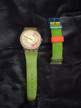 Y2K Vintage Swatch - needs repair